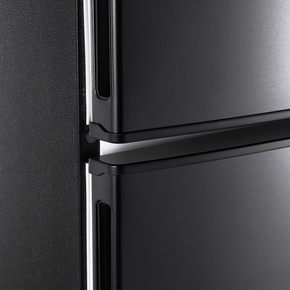 REFRIGERADORA TOP MOUNT 262 LITROS NEGRA - RI-370 NE