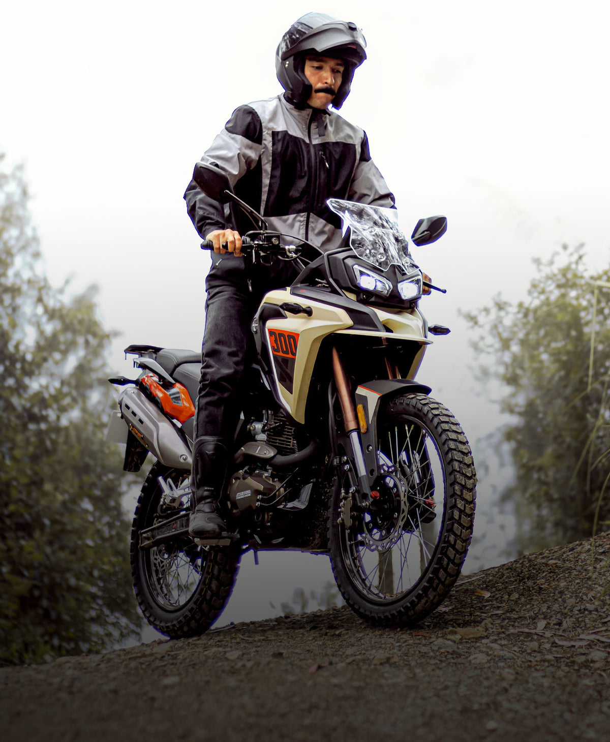 MOTO DAYTONA XPEDITION 300