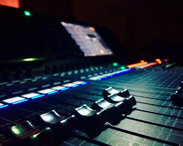 AUDIO Y ACCESORIOS